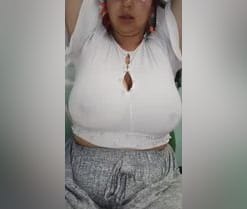 ScarletBloom live cam