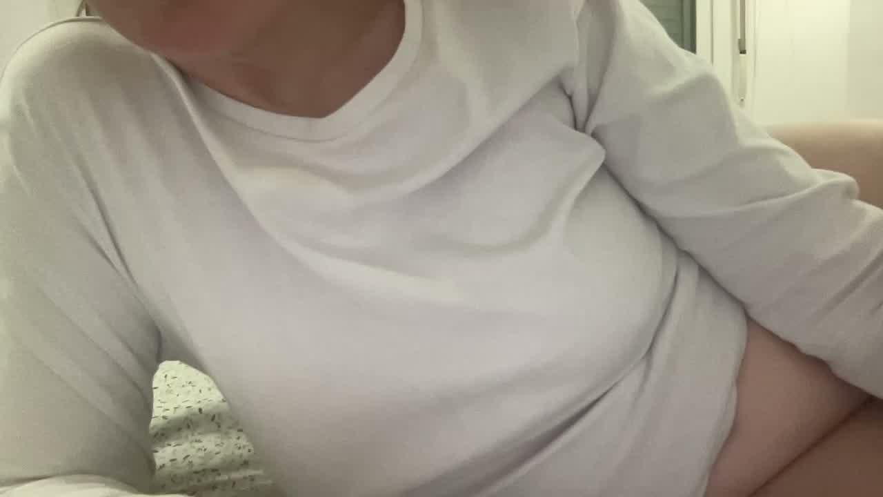 luuuxxx Live Chat on Amateur.TV