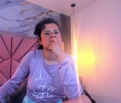 ValeriaHotVS