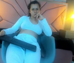 ValeriaHotVS