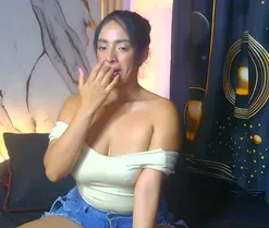 sofiahot5, en vivo ahora en Amateur.tv