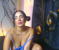 sofiahot5