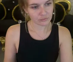 MaribelRiver, live now on SugarCams