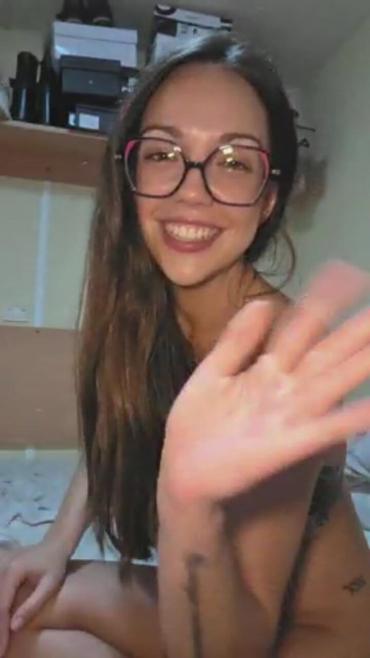 Quenomirees live on Amateur.tv