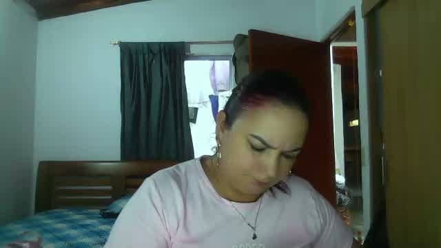 Ariel_69 Live Chat on Amateur.TV