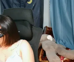 Sluttygirl30, live now on SugarCams