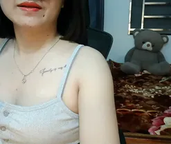 Sluttygirl30, en vivo ahora en Amateur.tv