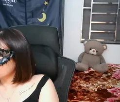 Sluttygirl30, live now on SugarCams
