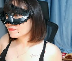 Sluttygirl30 en directo por webcam