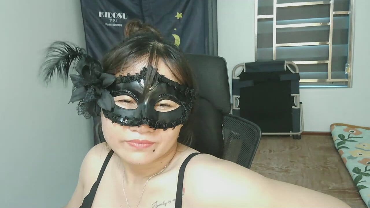 Sluttygirl30 Live Chat on Amateur.TV