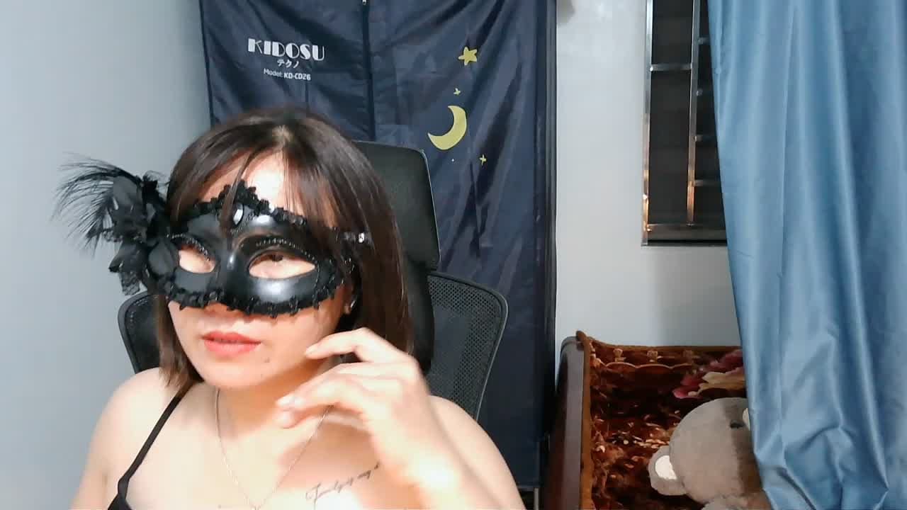 Sluttygirl30 live cam on Amateur.TV