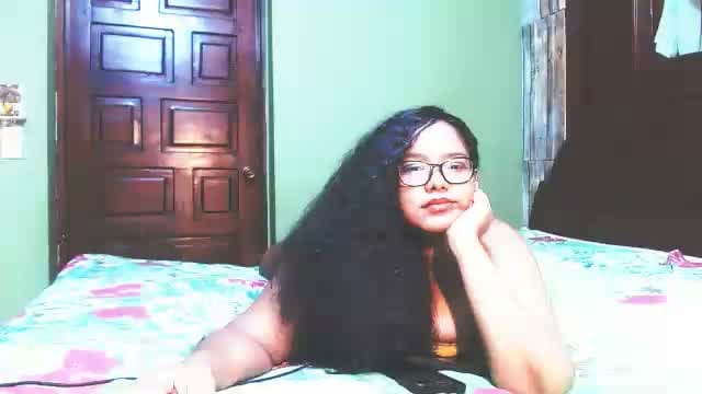 Live Chat with SARAHDIAZQ on Amateur.TV