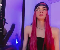 camila_valkirye's webcam