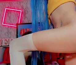 camila_valkirye live cam