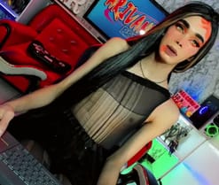 camila_valkirye