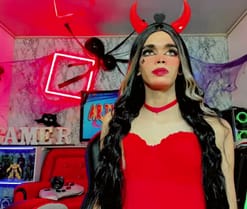 camila_valkirye