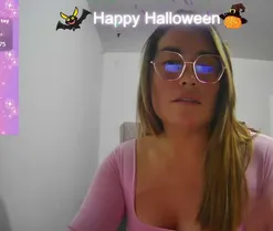 luciasexy2, en vivo ahora en Amateur.tv