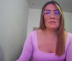 luciasexy2, en vivo ahora en Amateur.tv