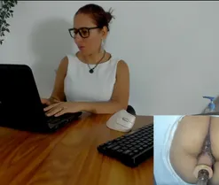 isa_loves_cum, live now on SugarCams
