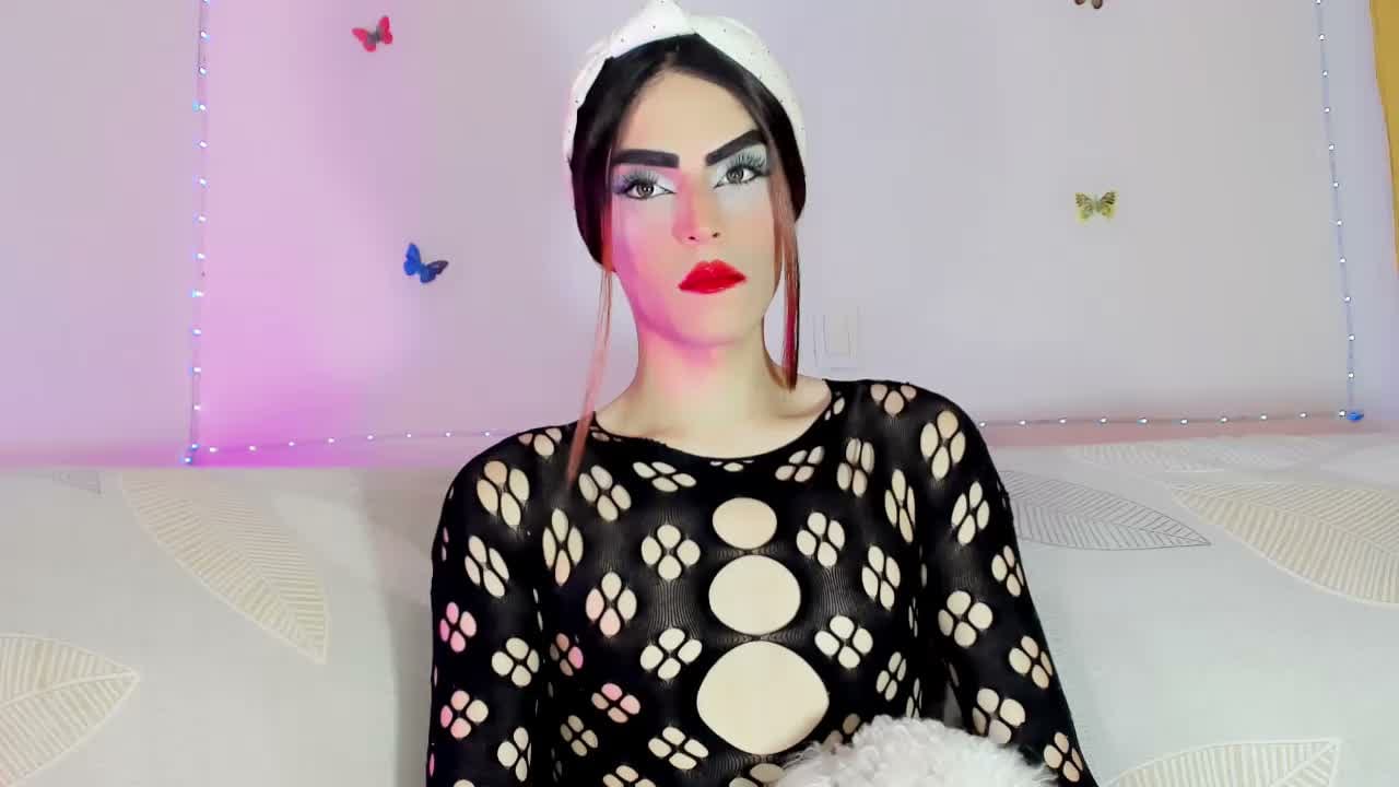 TatiGil Live Chat on Amateur.TV