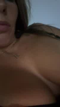 Sonia9090 live cam on Amateur.TV