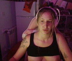 PinkyX's webcam