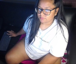 Alanna-Brunette's webcam
