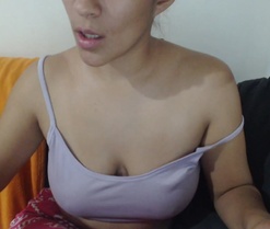 sofia_brunni's webcam
