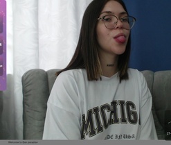 Daniela_salvaje's webcam