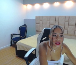 Lady_Rouse2's webcam