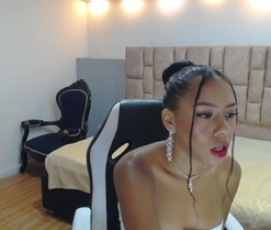 Lady_Rouse2 webcam