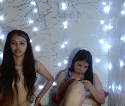Camila_Samantha's webcam
