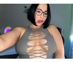 Diosa_Cadenas, broadcasting live right now