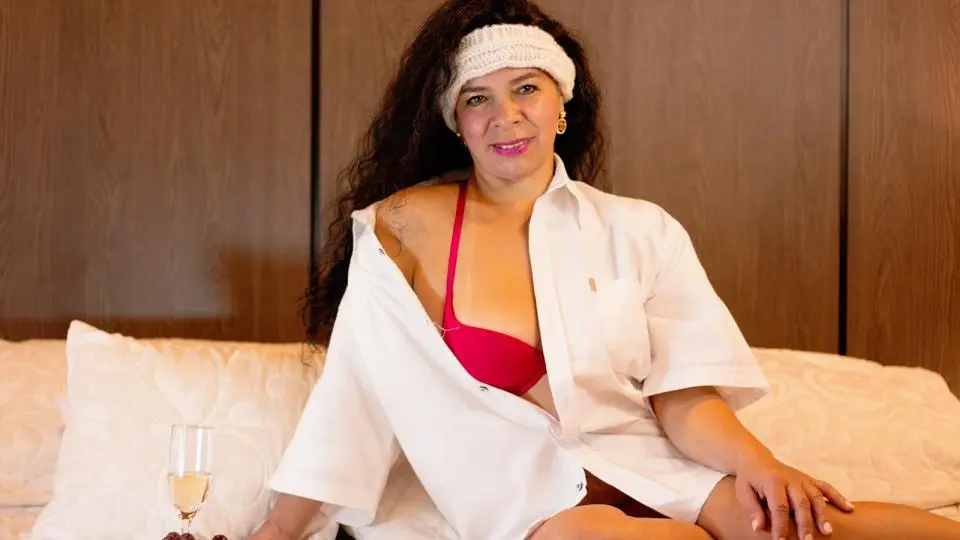 Photo of PaulinaMadura, live amateur cam model