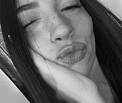LucianaGrant's webcam