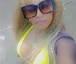 Sex cams model avatar pic - yely_xxx