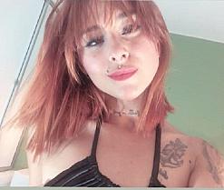 amateur nude webcam Mia Grey 20