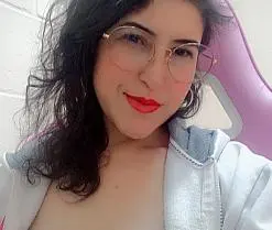 Whiteselene, streaming live right now