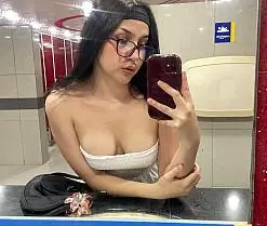 Photo of Bebelyyyn, live amateur cam model