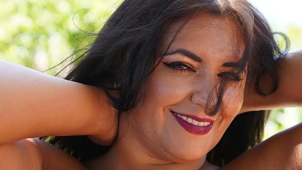 Photo of einneuesleben, live amateur cam model