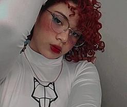 Sex cams model avatar pic - caroliine_fox__