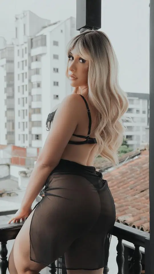 Photo of SophieBarnett, live amateur cam model