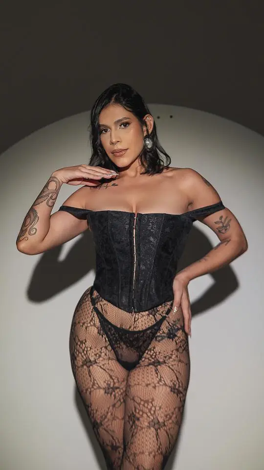 Photo of SarahYates, live amateur cam model