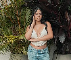 NinaMichelle1's webcam