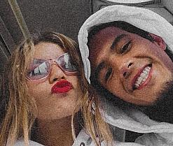 KikyoAndDrey's webcam