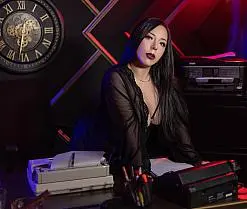 HanaCarter, streaming live right now
