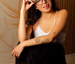 Sex cams model avatar pic - LunaSmithyl