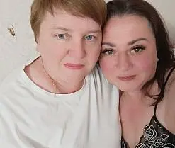 Lindy_Jeanie, broadcasting live right now
