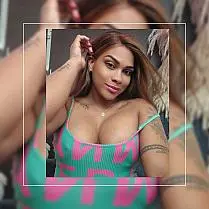 KaroolynaRoss, streaming live right now