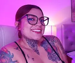 BoobieCherryVS, streaming live right now